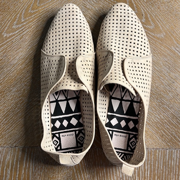 DOLCE VITA Laser Cutout Flats 11 - Picture 4 of 7